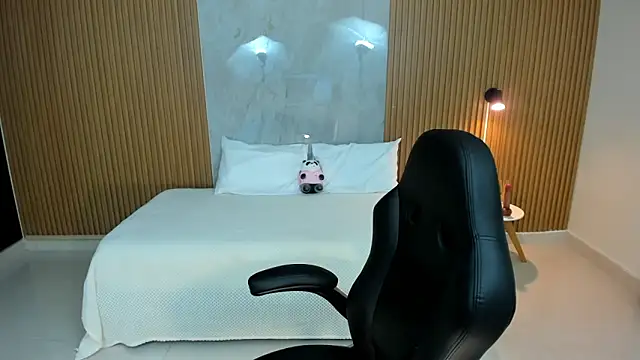 martina roldam online show from October 28, 10:03 pm