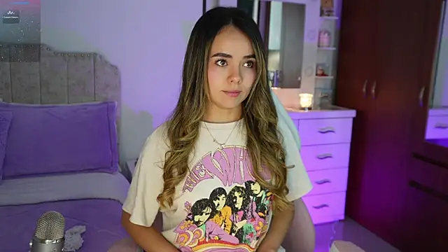 SexyAngel22 online show from April 1, 1:50 am