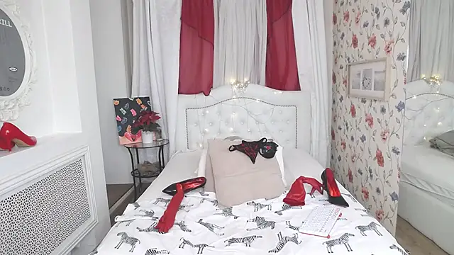 SilviaHart online show from October 21, 1:26 pm