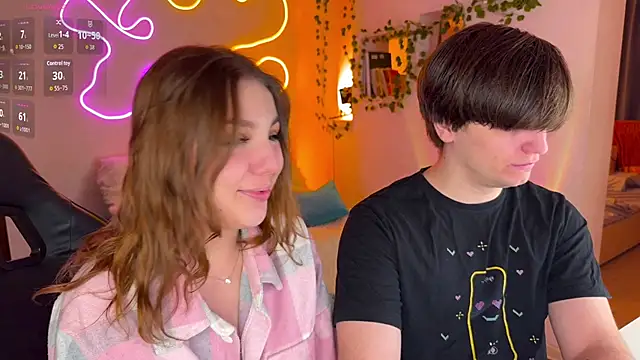 RobertAndLinela online show from November 11, 3:20 pm