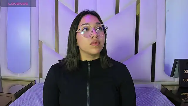 IsabellRodriguez18 online show from March 5, 8:21 am