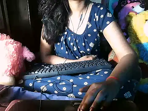 Half Girlfriend  online show from October 18, 6:42 pm