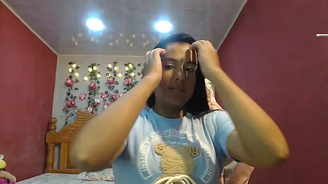 Coral0403 online show from April 17, 8:33 pm