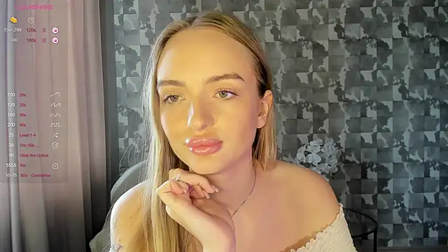 A delina online show from June 8, 11:11 am
