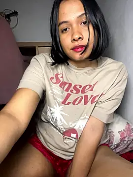 Ninabrunette18 online show from January 17, 9:06 am