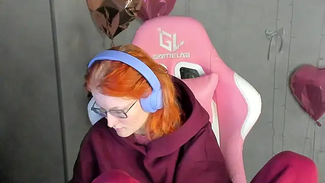 ElizabethHarpper online show from February 26, 5:23 pm