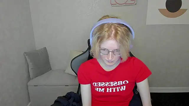 Snapshot of ElizabethHarpper chatting on September 12, 1:17 am ElizabethHarpper online show from September 12, 1:17 am