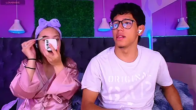 RyanPricee online show from April 14, 2:00 am