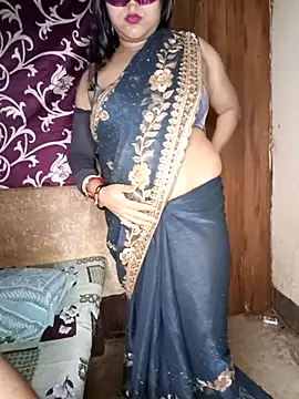 Hot muskaan online show from September 22, 6:17 pm