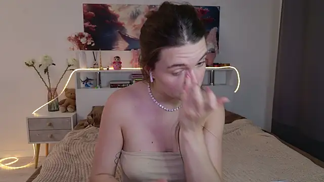 Nellie Medina online show from July 20, 5:36 pm
