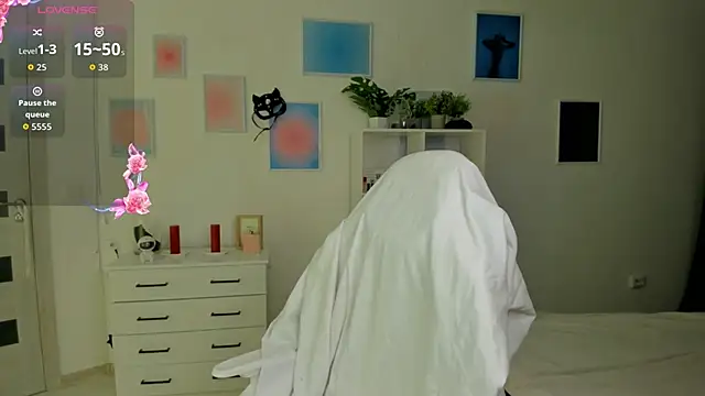 MiaVixxen online show from November 8, 5:12 am