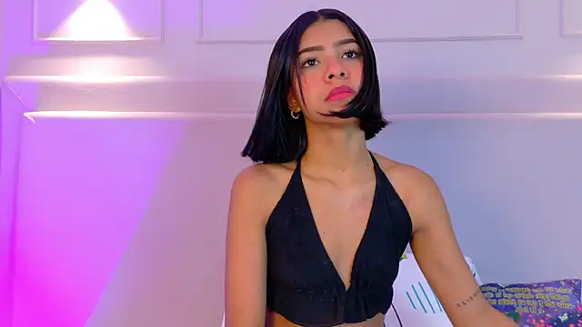 NaomiKlarc online show from April 24, 4:43 pm