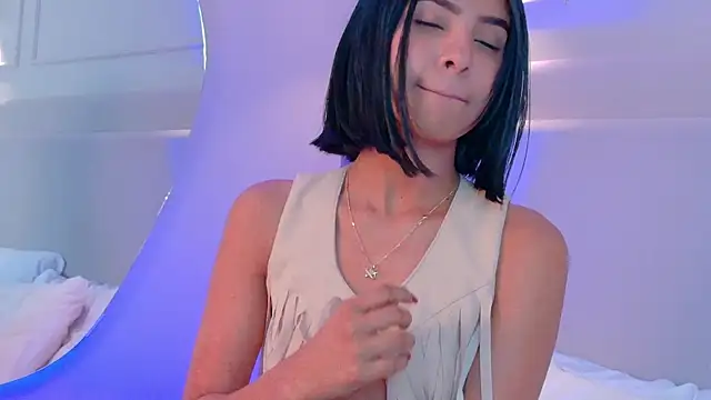 NaomiKlarc online show from May 14, 4:46 pm