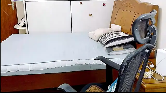 Strawberry baby online show from October 23, 3:29 pm