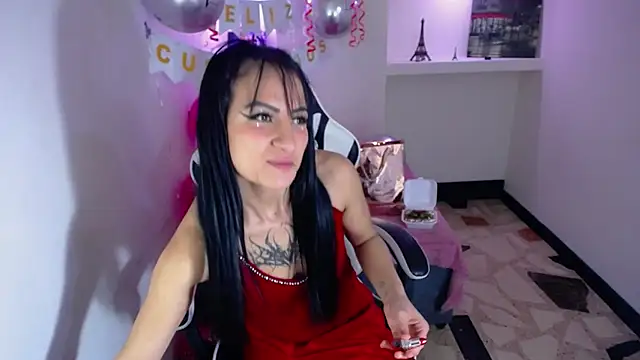 Anniee x online show from November 11, 1:30 pm