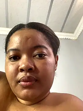 sexytinashe21 online show from November 13, 8:35 am