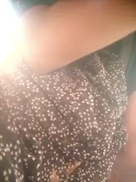 Snapshot of Amaya_Bajwa chatting on October 16, 5:10 am Amaya Bajwa online show from October 16, 5:10 am