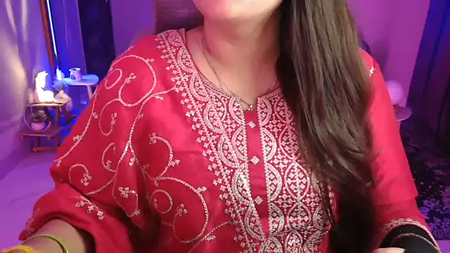 Mitikaa online show from October 31, 4:00 pm