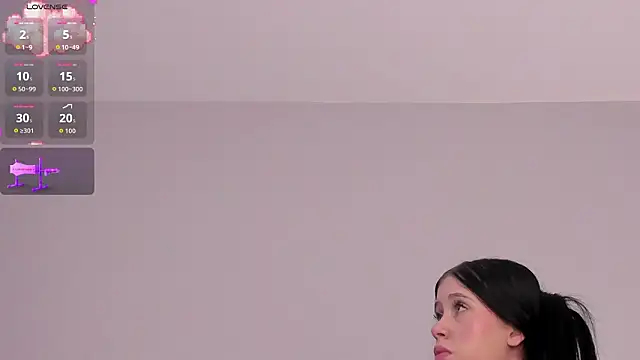 sara  jones gh online show from February 14, 8:00 pm