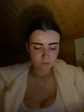 mewKate online show from March 18, 6:13 pm