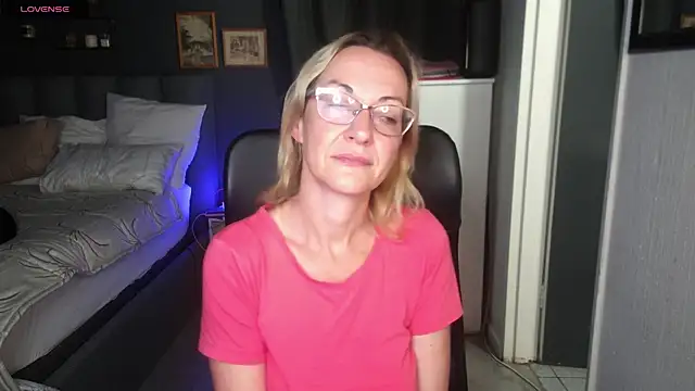 boeslaboes1 online show from November 5, 2:28 am