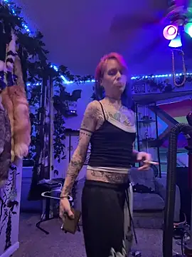 trashbrat online show from April 14, 12:54 am