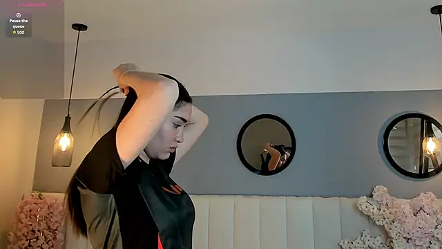 chelsea bolton  online show from March 27, 12:39 pm