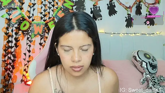 sweet dania  online show from October 28, 9:37 am