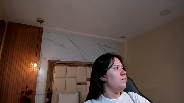 zoes milee online show from March 30, 11:43 am