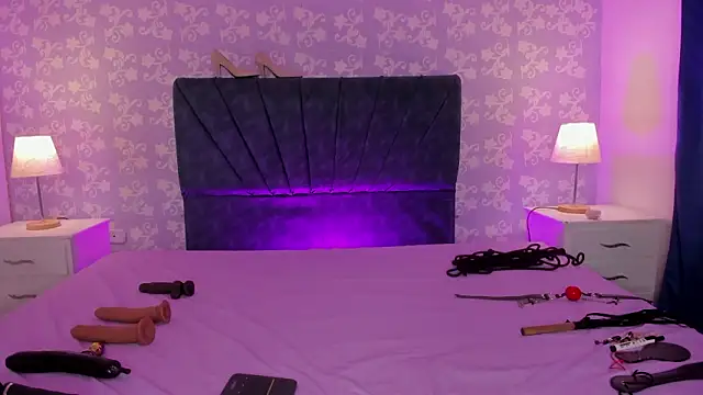 SalomeSimonz online show from March 26, 8:10 pm