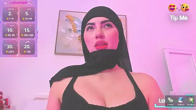 taylorsmiiith  online show from December 4, 8:20 pm