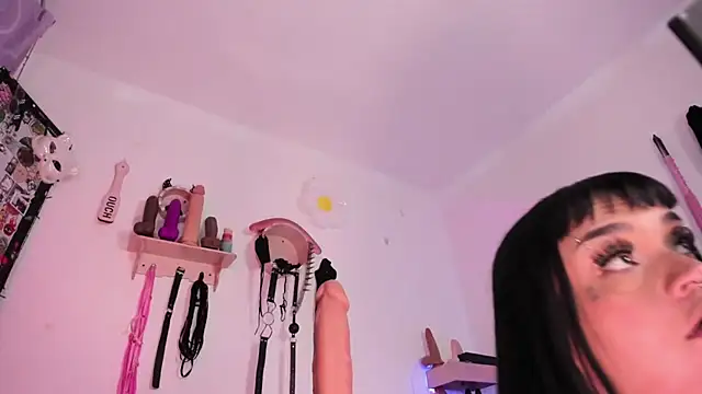 amyswallow7 online show from March 15, 2:13 am