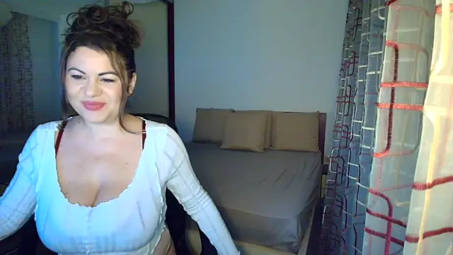 VixenVibesX online show from October 26, 8:37 pm