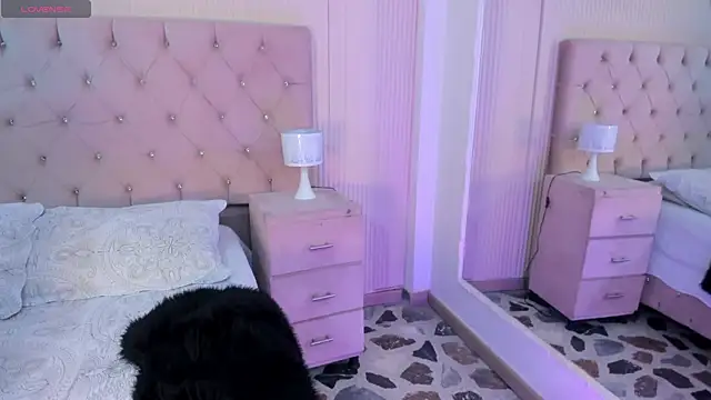 MattThompsonn online show from October 2, 9:31 pm