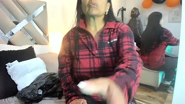 raquell moore online show from October 29, 11:58 am