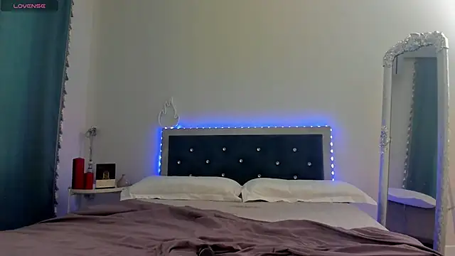 novaaskyy online show from November 4, 10:09 am