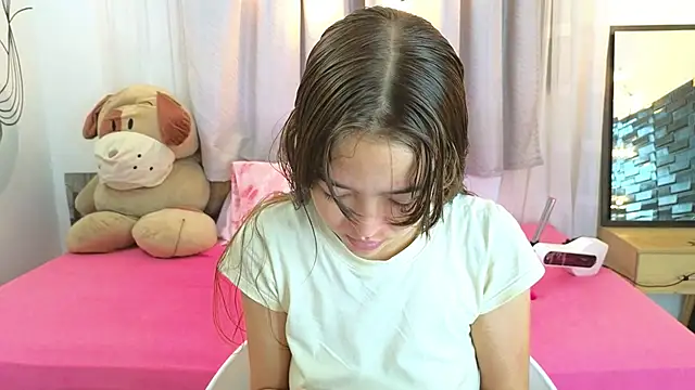 SERAFINA  online show from November 27, 12:30 pm