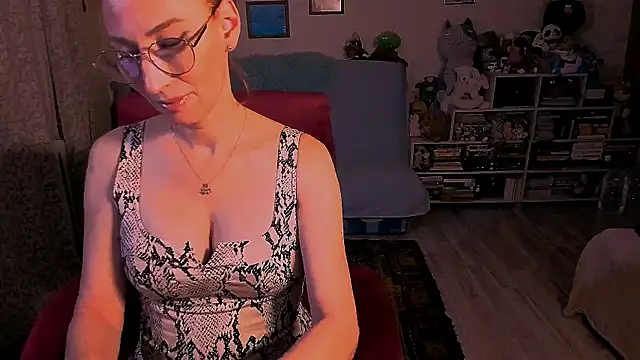 red rocco online show from February 10, 6:00 pm