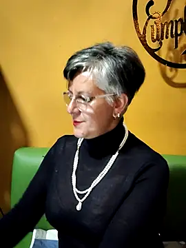 ilonna2025 online show from April 10, 9:54 pm