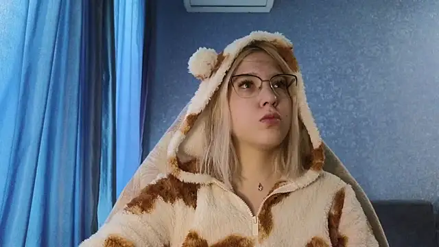 HotBrandyX online show from September 14, 3:48 am