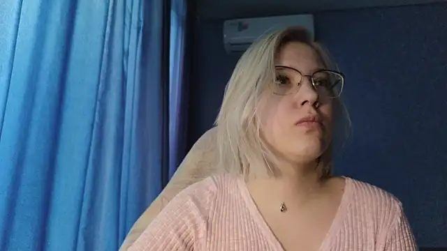 HotBrandyX online show from October 5, 3:33 am