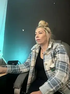 viktoria davis  online show from January 16, 11:56 pm