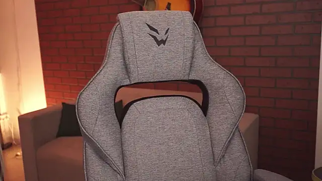 DakotaaJohnnson online show from September 22, 10:46 am