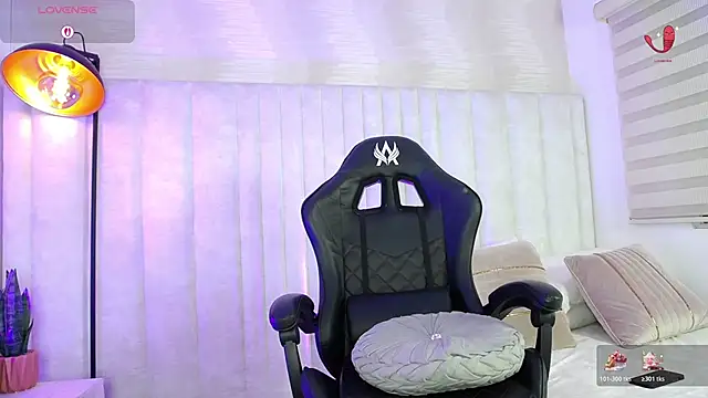 im helina online show from November 20, 3:13 pm