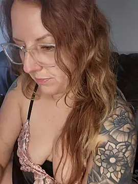 TattedMamaXOXO online show from September 18, 3:32 pm