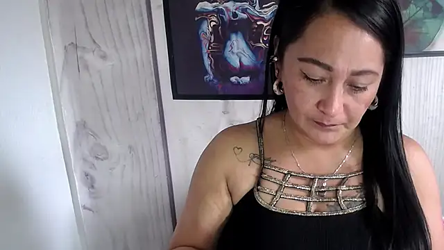 JULIANAWET69 online show from November 10, 6:14 pm