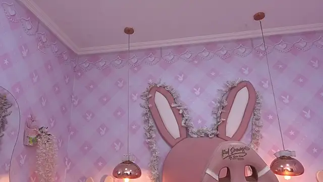 LIA SWAN  online show from September 18, 11:36 pm