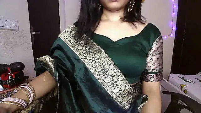 Diamond Disire online show from December 15, 10:31 am