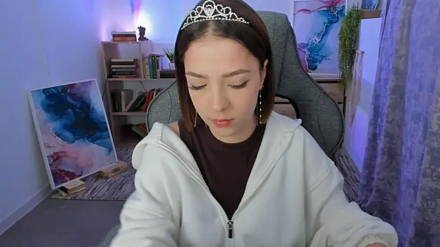 PamBeesly online show from October 3, 8:52 am