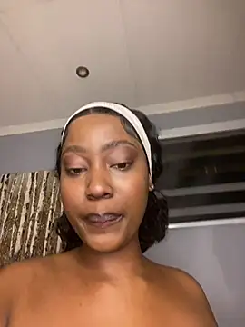 Spicey-CheekssX online show from July 9, 11:17 pm
